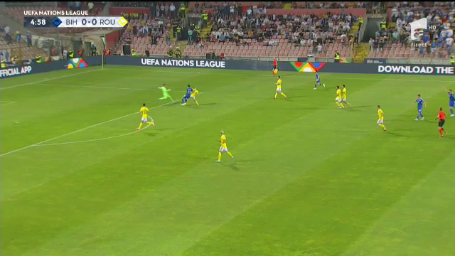 Neînțelegere între Chiricheș și Niță, în debutul partidei Bosnia - România! Cum puteau încasa ”tricolorii” un gol_3