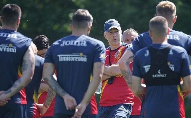 Mihai Stoica, acid la adresa unui tricolor după înfrângerea cu Bosnia: „Să-și rupă legitimația!” _3