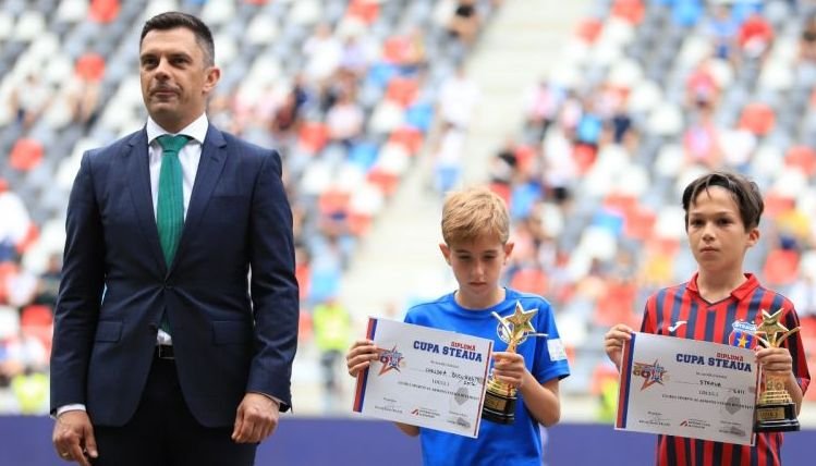 Ministrul Eduard Novak s-a premiat singur cu 75.000 de euro! Actele care atestă acest lucru _13
