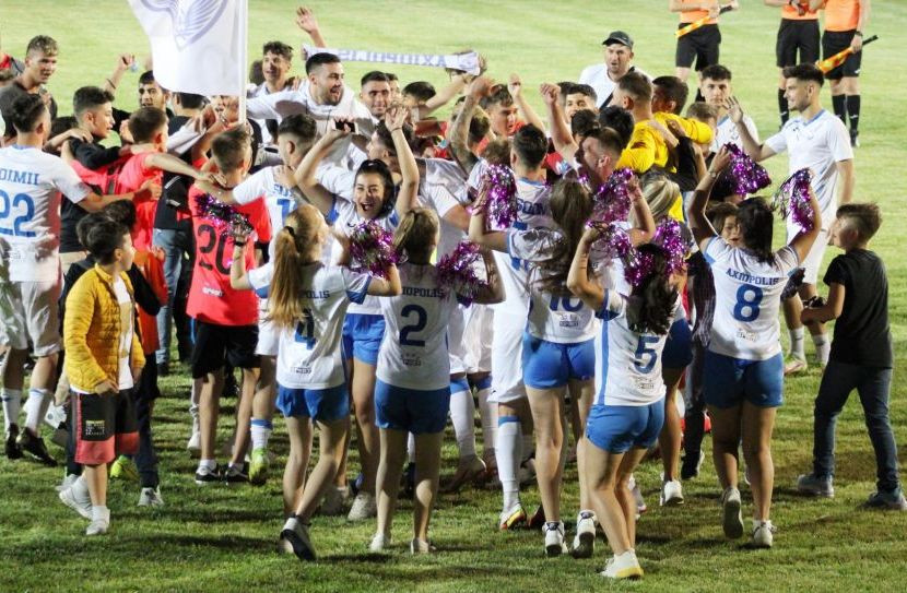 Grigoraș a adus Cupa-n oraș! Majorete și artificii după ce echipa experimentatului tehnician a câștigat la scor finala_3