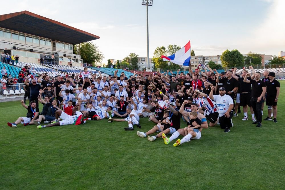 „Da, da, da, Oțelul e viața mea!” Dorinel Munteanu a produs bucurie nemărginită la Galați cu promovarea în Liga 2 _18