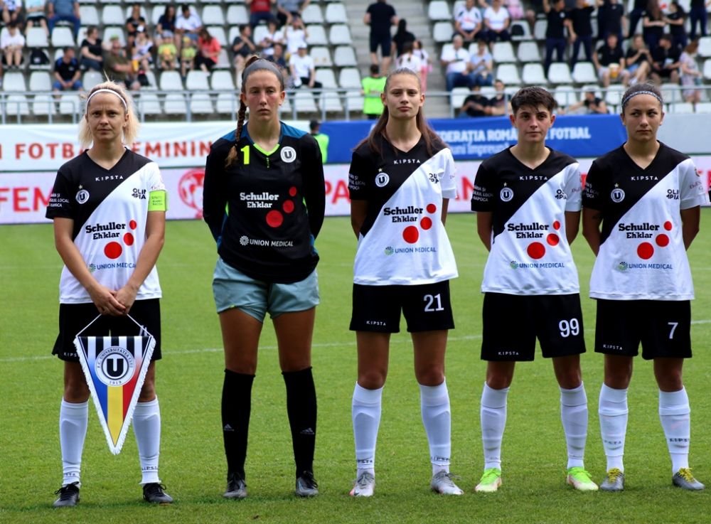 Fotbalul feminin, peste cel masculin. 