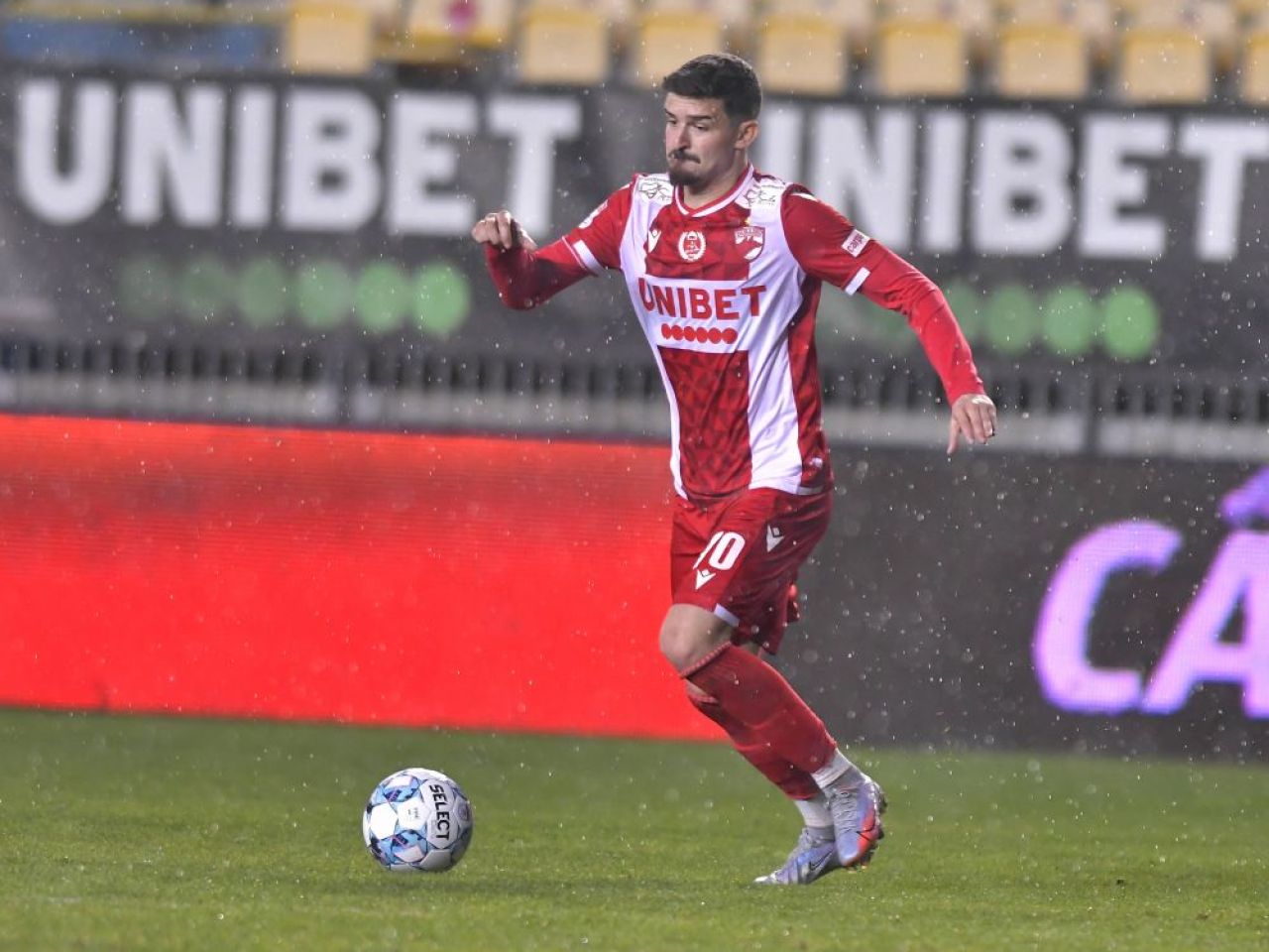 OFICIAL | Gică Hagi a mai luat un jucător de la Dinamo, după Gabriel Torje_4