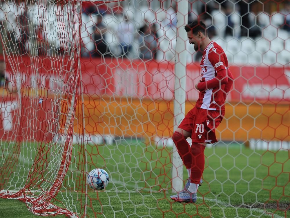 OFICIAL | Gică Hagi a mai luat un jucător de la Dinamo, după Gabriel Torje_7