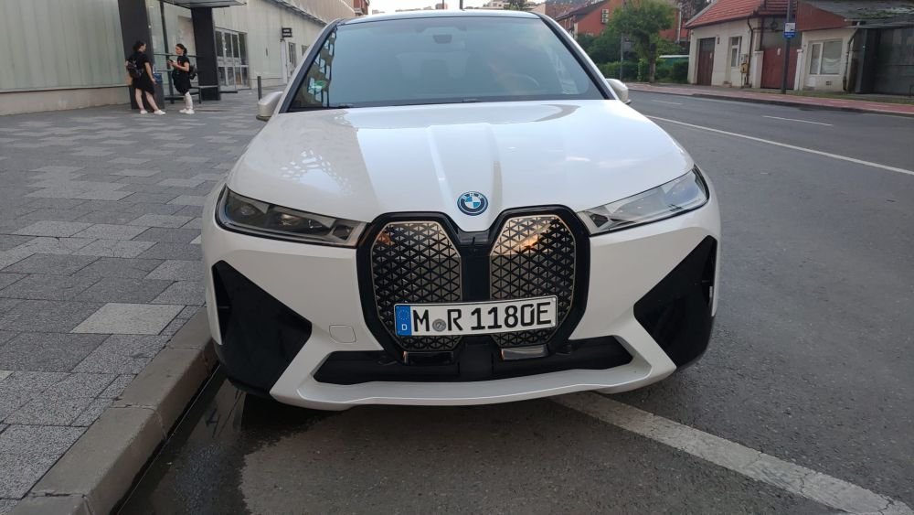 Simona Halep a primit cel mai tare cadou la Cluj: un bolid electric de 100 de mii de euro_6