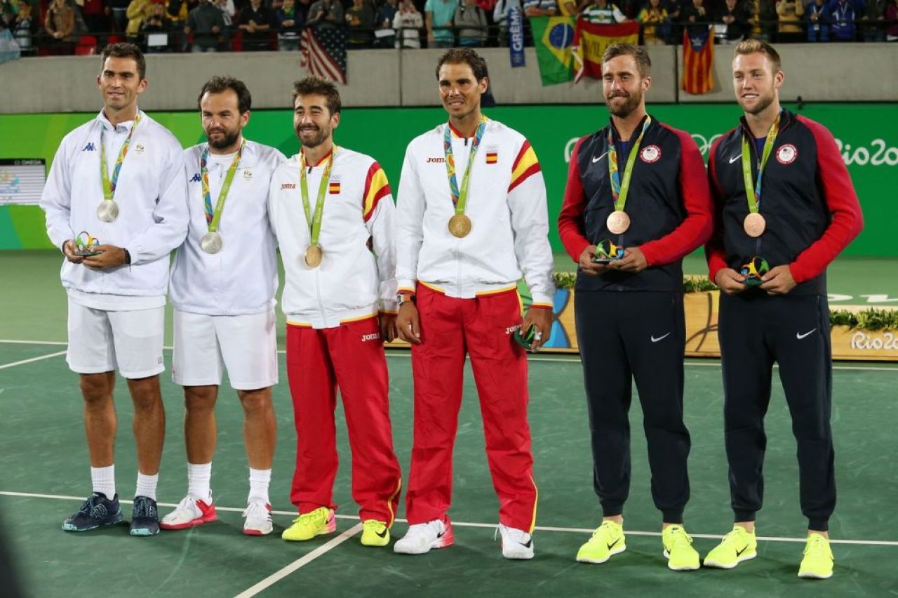 Ilie Năstase, sursă inepuizabilă de momente de nota 10. Ce cadou i-a făcut lui Horia Tecău, la Sports Festival, eveniment transmis de Pro Arena și VOYO_2