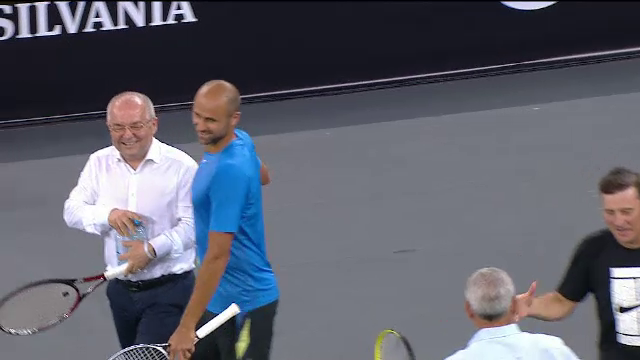 Emil Boc, zis și 'Rafa Nadal de la Cluj Napoca'! Imagini geniale de la meciul de retragere al lui Tecău! Cum l-a imitat pe 'regele zgurii'_6