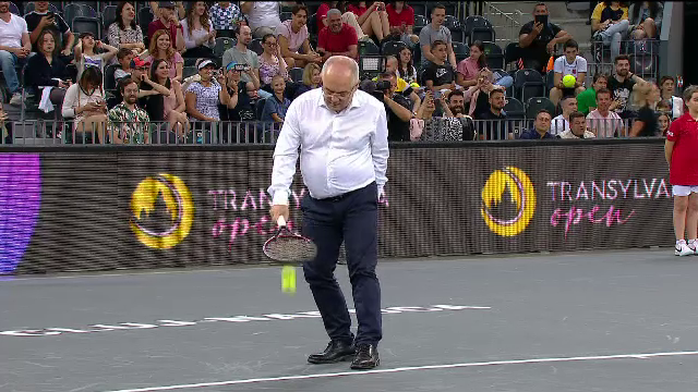 Emil Boc, zis și 'Rafa Nadal de la Cluj Napoca'! Imagini geniale de la meciul de retragere al lui Tecău! Cum l-a imitat pe 'regele zgurii'_20