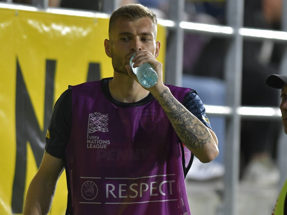 Florinel Coman n-a stat departe de stadion la România - Finlanda! S-a pozat cu rivalii din Liga 1_12