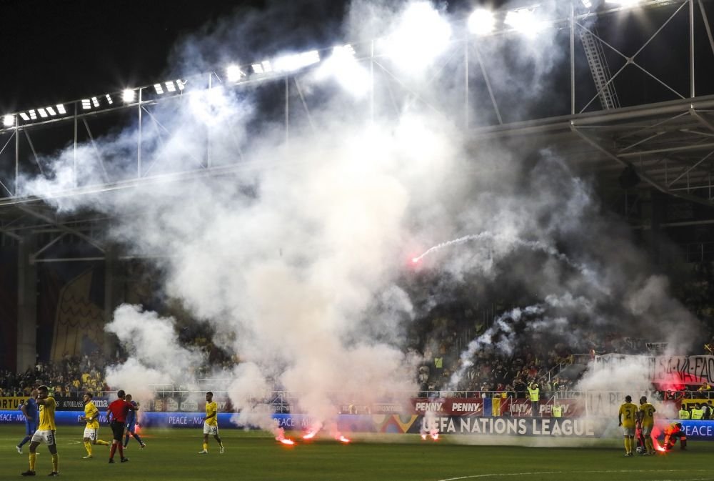 Imagini de colecție cu ”vulcanul” din Giulești! ”Tricolorii” lui Iordănescu, împinși de la spate de o atmosferă electrizantă_5