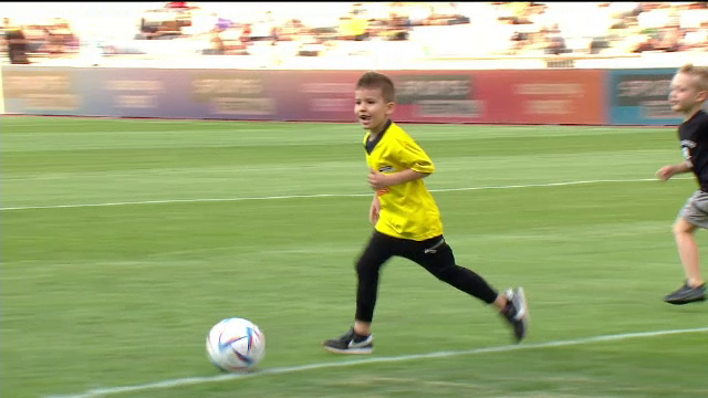 Pe urmele tatălui! Tiago, spectacol &icirc;naintea meciului-eveniment de retragere a lui Adrian Mutu