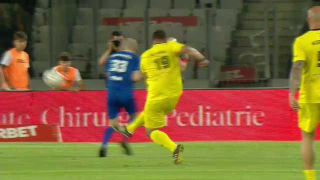 Atenție, șutează Ganea! Reacția genială a Ioanei Cosma la șutul în vinclu al fostului internațional român _15