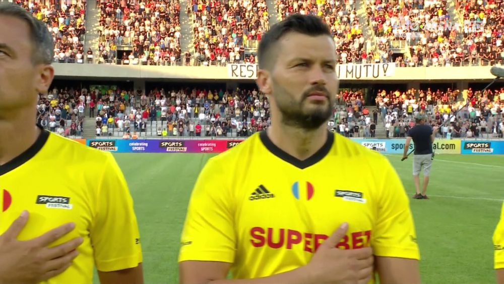 Commandante 10! Galatasaray a reacționat după evoluția spectaculoasă a lui Hagi în meciul de retragere al lui Mutu_6