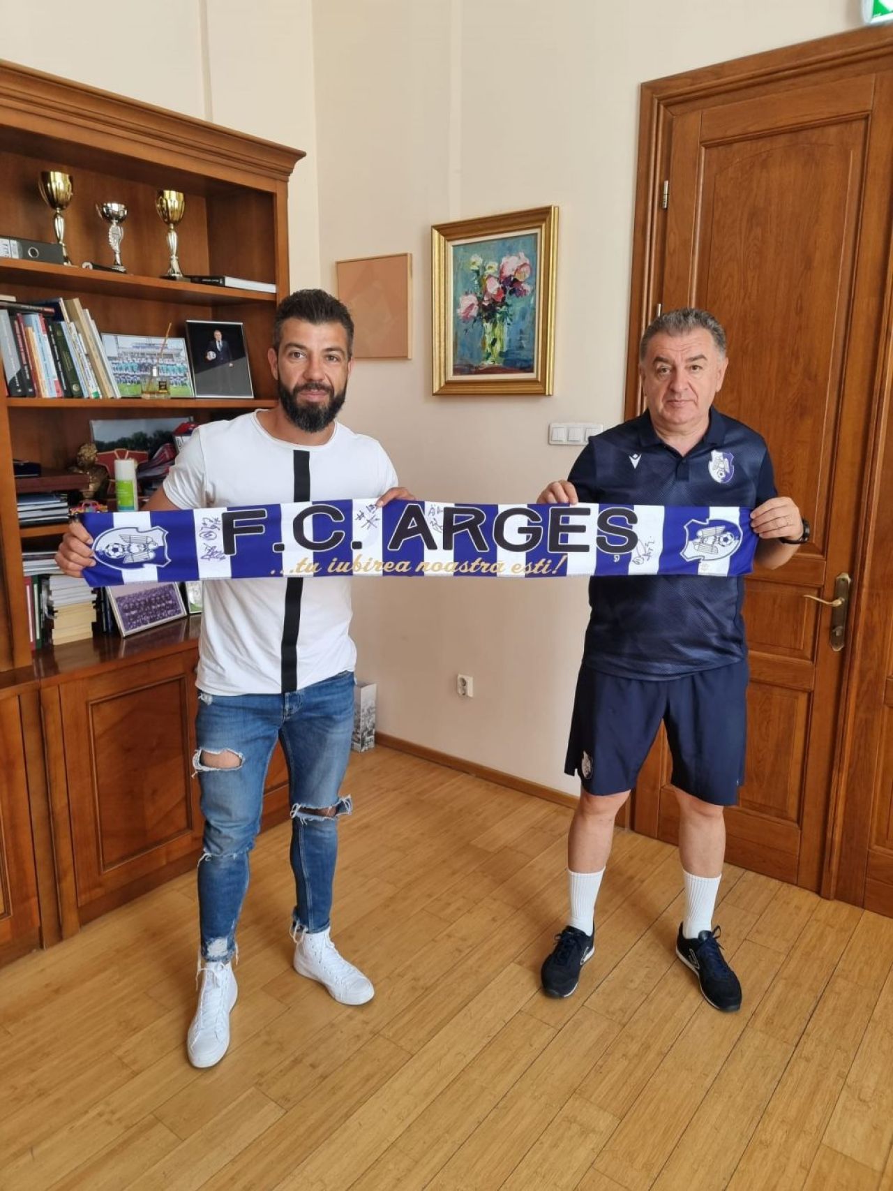 Marius Constantin a semnat cu o echipă din play-off! La 37 de ani, fundașul continuă în Liga 1_2
