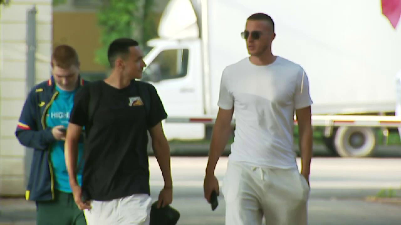 S-a reunit FCSB! Imagini de la vizita medicală a vicecampioanei României: cine sunt marii absenți _10