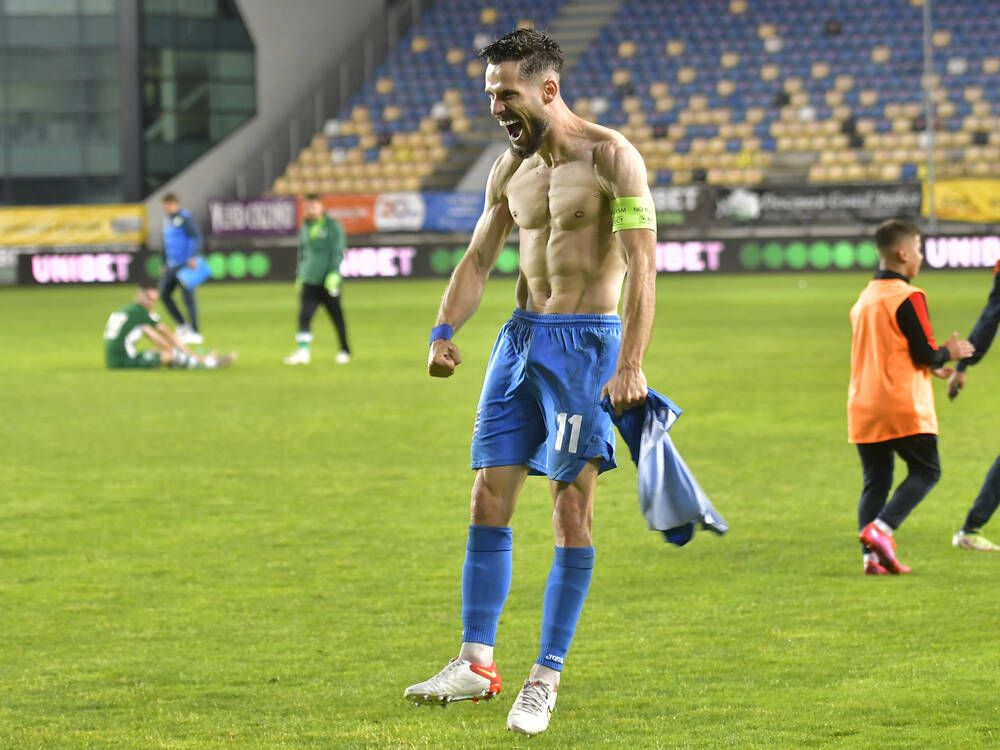 Daniel Florea, omul care a ”rupt plasele” la Chindia, a fost prezentat la o echipă din play-off_2