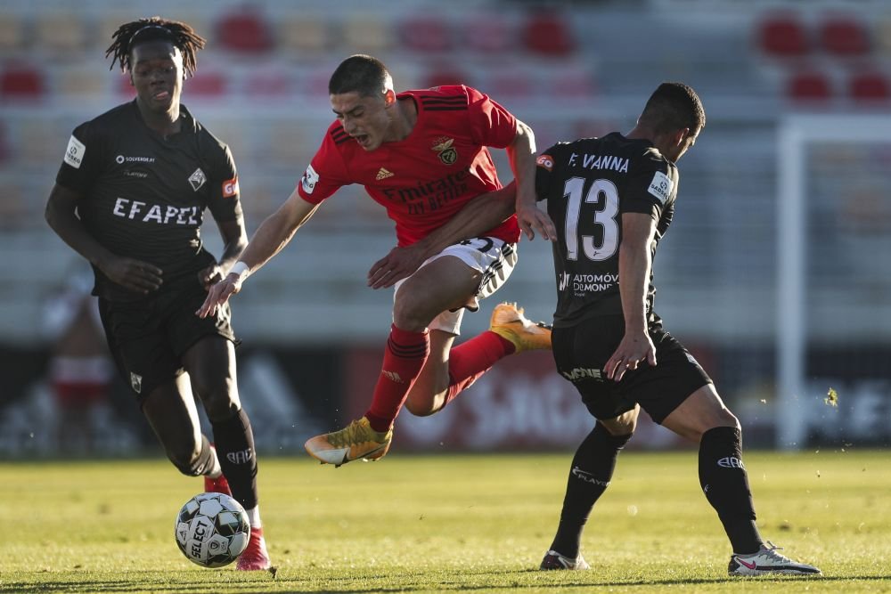 Un jucător de la CFR Cluj a fost prezentat la o rivală din play-off_3