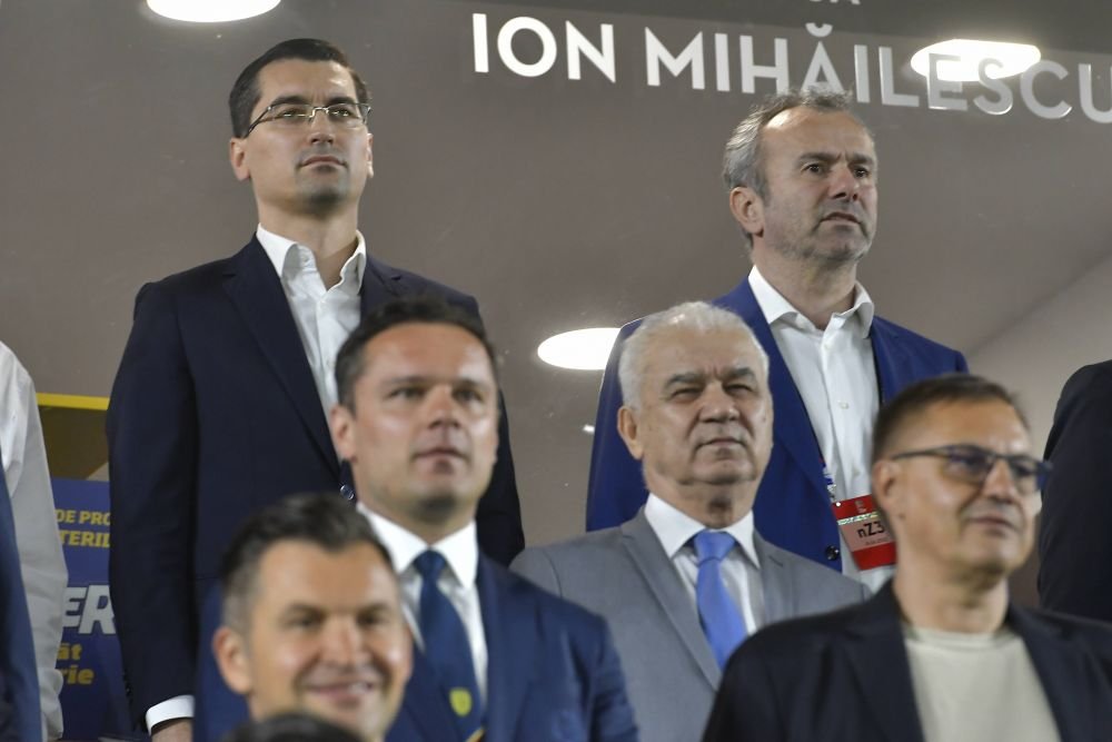 &Icirc;n afară de eșec, pe Porumboiu l-a revoltat și altceva la Rom&acirc;nia - Muntenegru 0-3: &bdquo;E un impostor! Are r&acirc;njet de securist!&rdquo;