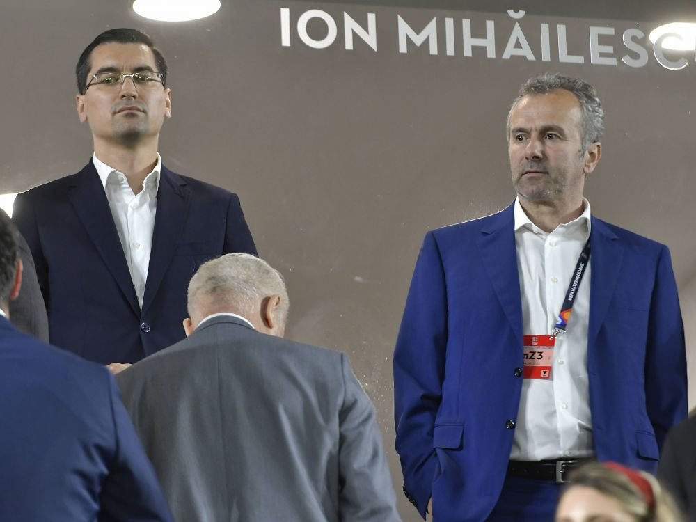 În afară de eșec, pe Porumboiu l-a revoltat și altceva la România - Muntenegru 0-3: „E un impostor! Are rânjet de securist!”_4