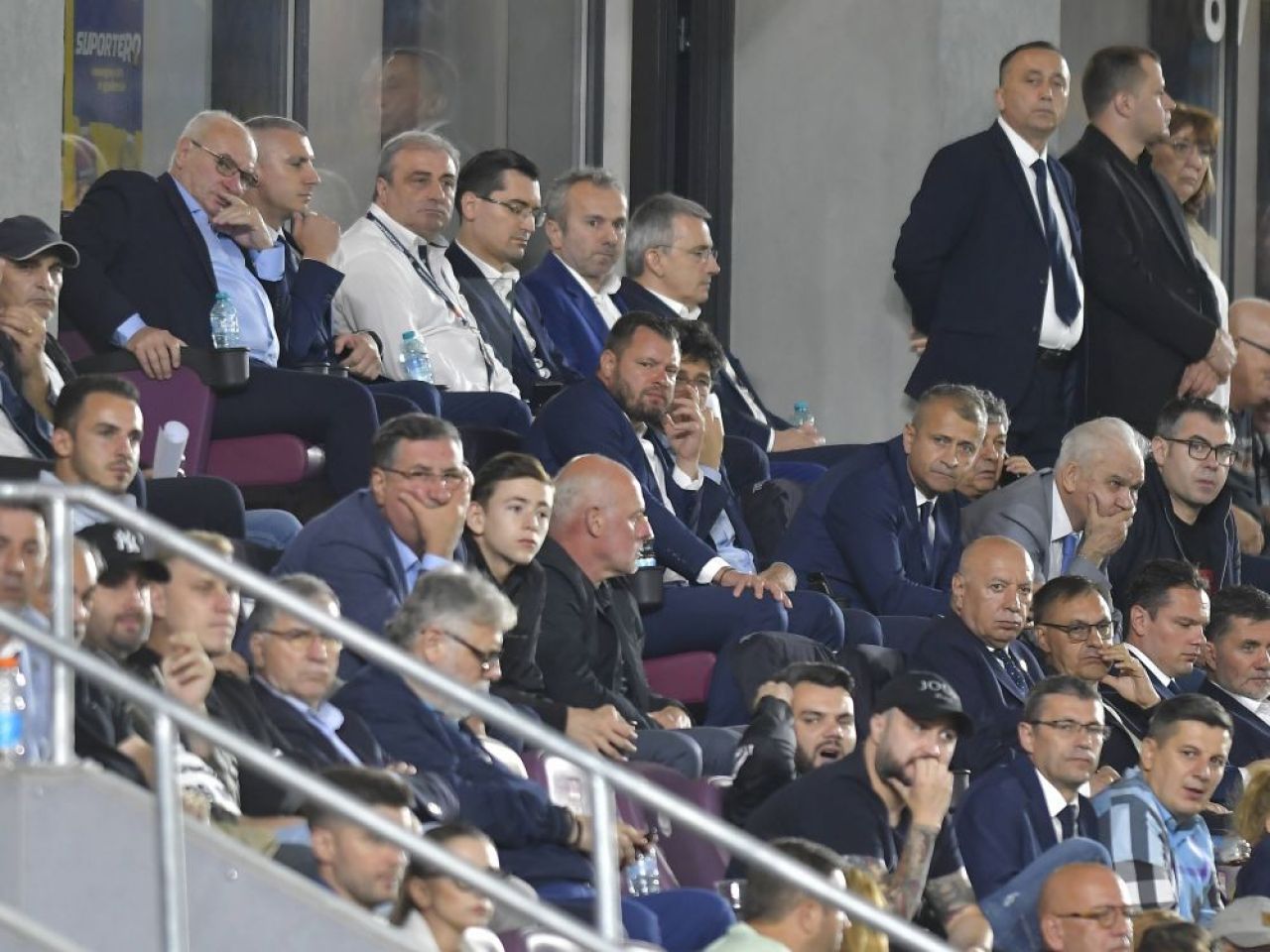 În afară de eșec, pe Porumboiu l-a revoltat și altceva la România - Muntenegru 0-3: „E un impostor! Are rânjet de securist!”_7