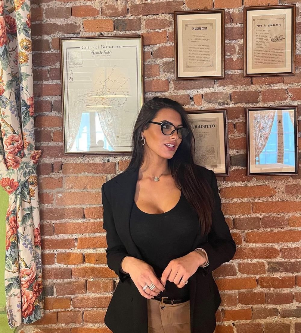 Miss Italia, presupusa iubită a lui Ionuț Radu, surprinsă pe yacht alături de un fotbalist de la Chelsea! Cu cine și-a petrecut vacanța 'Megan Fox de Italia'_13