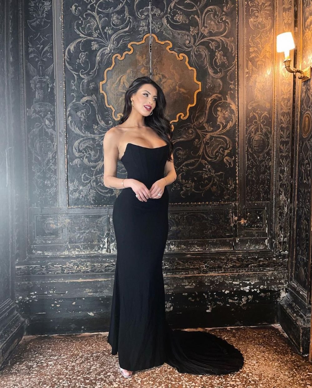 Miss Italia, presupusa iubită a lui Ionuț Radu, surprinsă pe yacht alături de un fotbalist de la Chelsea! Cu cine și-a petrecut vacanța 'Megan Fox de Italia'_23