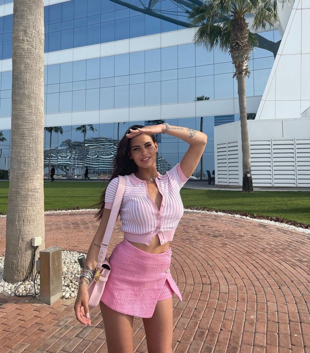 Miss Italia, presupusa iubită a lui Ionuț Radu, surprinsă pe yacht alături de un fotbalist de la Chelsea! Cu cine și-a petrecut vacanța 'Megan Fox de Italia'_42
