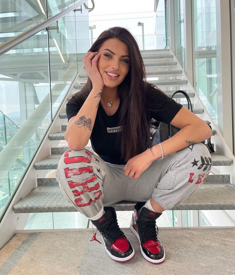 Miss Italia, presupusa iubită a lui Ionuț Radu, surprinsă pe yacht alături de un fotbalist de la Chelsea! Cu cine și-a petrecut vacanța 'Megan Fox de Italia'_56