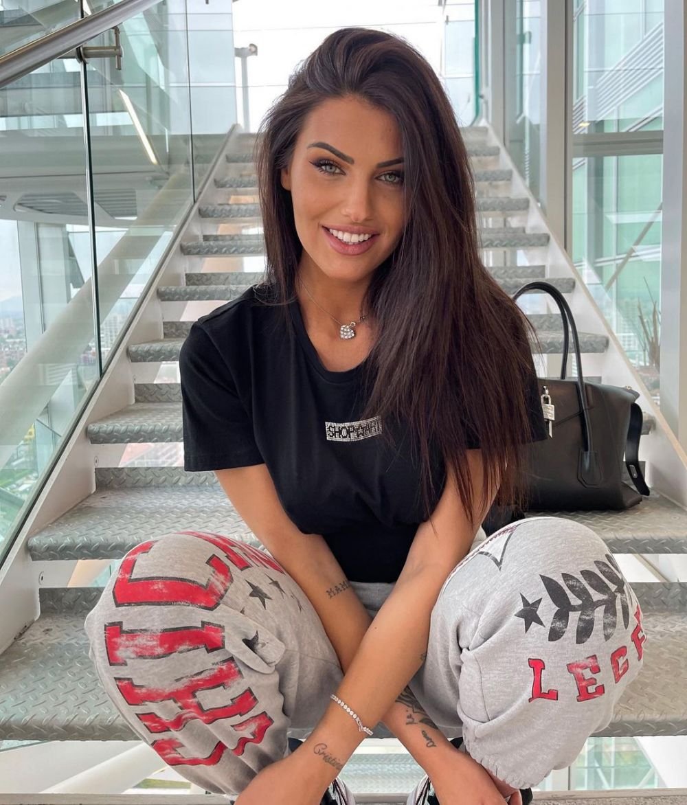 Miss Italia, presupusa iubită a lui Ionuț Radu, surprinsă pe yacht alături de un fotbalist de la Chelsea! Cu cine și-a petrecut vacanța 'Megan Fox de Italia'_57
