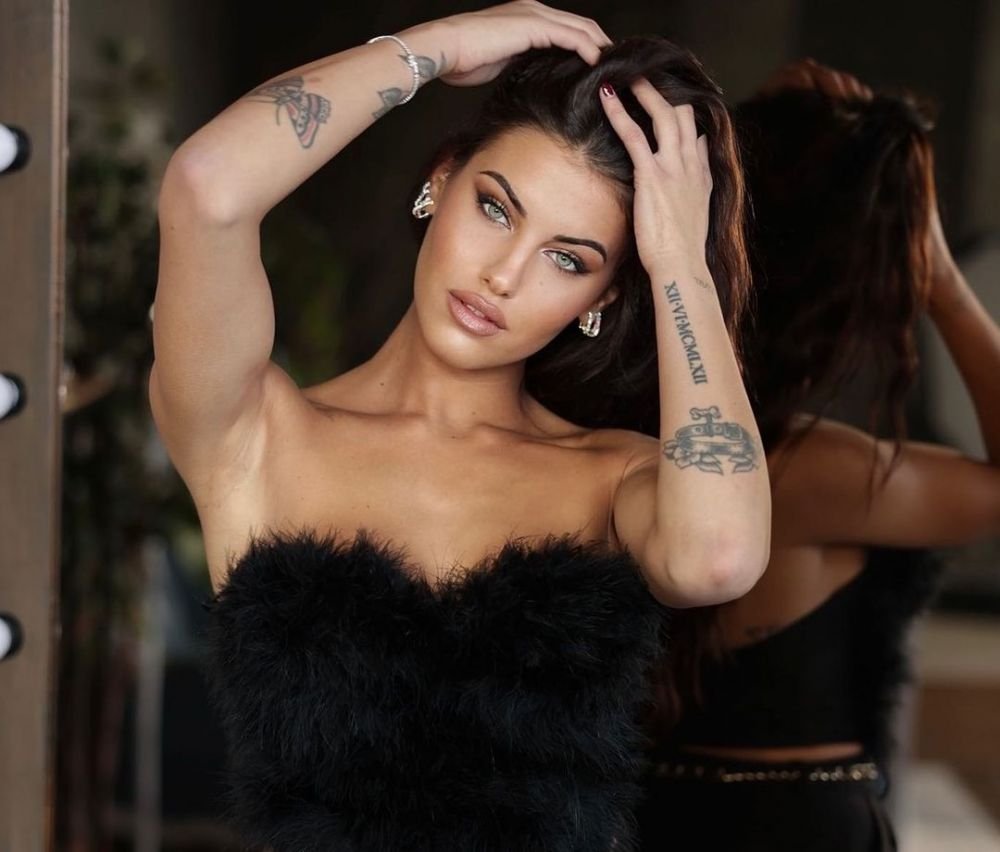 Miss Italia, presupusa iubită a lui Ionuț Radu, surprinsă pe yacht alături de un fotbalist de la Chelsea! Cu cine și-a petrecut vacanța 'Megan Fox de Italia'_60