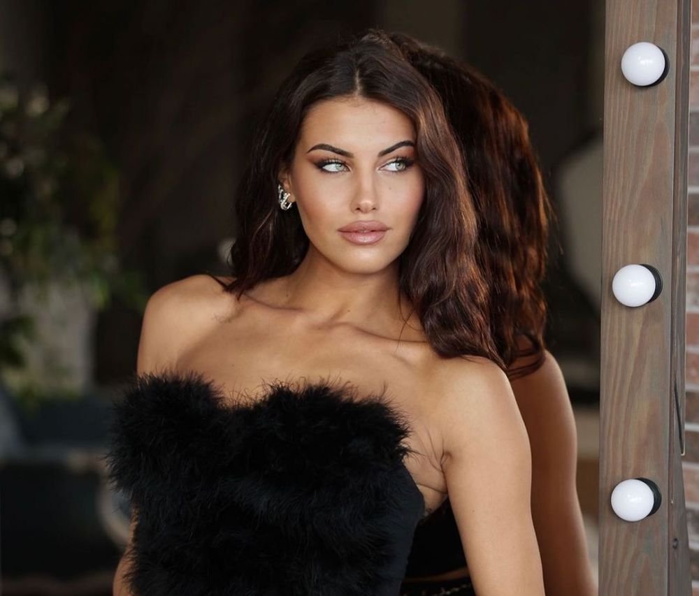 Miss Italia, presupusa iubită a lui Ionuț Radu, surprinsă pe yacht alături de un fotbalist de la Chelsea! Cu cine și-a petrecut vacanța 'Megan Fox de Italia'_61
