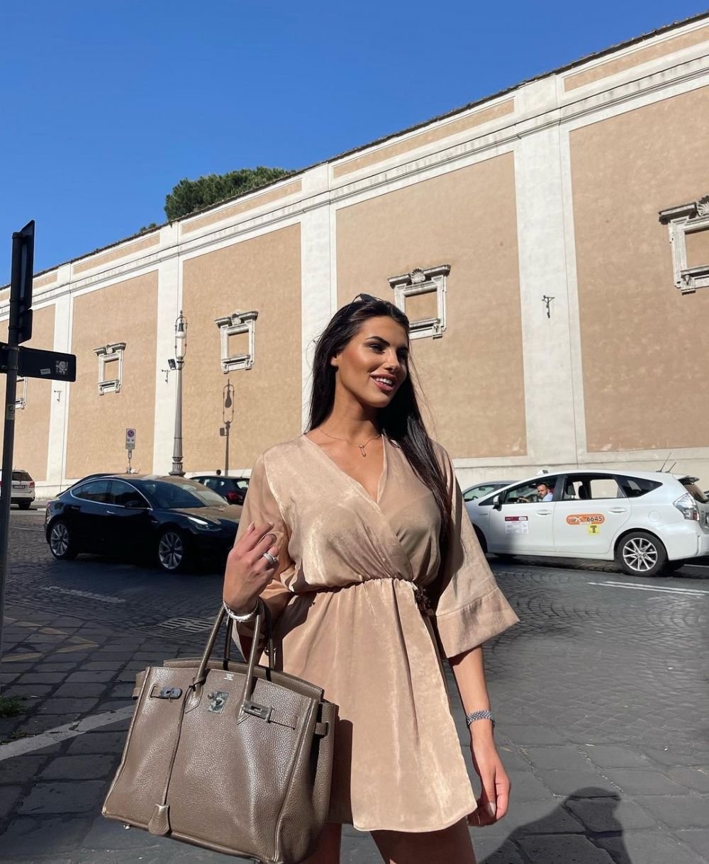 Miss Italia, presupusa iubită a lui Ionuț Radu, surprinsă pe yacht alături de un fotbalist de la Chelsea! Cu cine și-a petrecut vacanța 'Megan Fox de Italia'_68