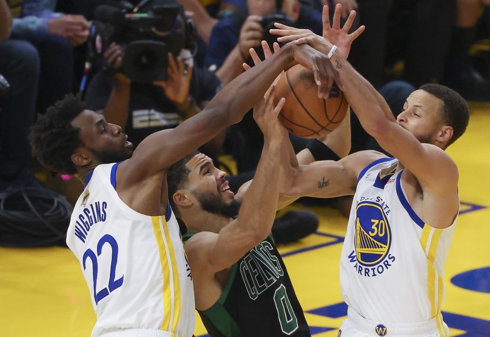 Golden State Warriors, 4 titluri în 8 sezoane! Curry, ales MVP pentru prima dată în carieră_3