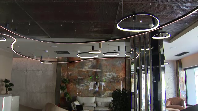 Țucudean nu o duce rău deloc! Nevoit să se retragă, din cauza problemelor la inimă, fostul fotbalist și-a deschis hotel de lux la Arad și o cazează pe CFR! Imagini de senzație_4
