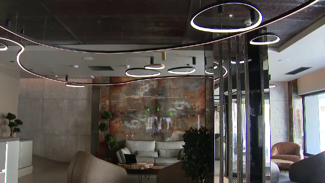 Țucudean nu o duce rău deloc! Nevoit să se retragă, din cauza problemelor la inimă, fostul fotbalist și-a deschis hotel de lux la Arad și o cazează pe CFR! Imagini de senzație_5