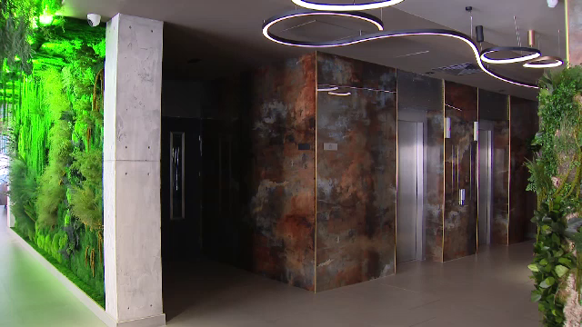 Țucudean nu o duce rău deloc! Nevoit să se retragă, din cauza problemelor la inimă, fostul fotbalist și-a deschis hotel de lux la Arad și o cazează pe CFR! Imagini de senzație_7