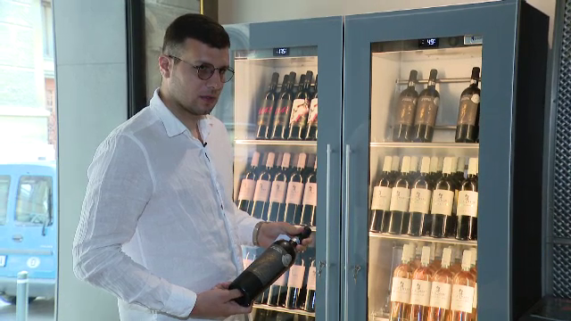 Țucudean nu o duce rău deloc! Nevoit să se retragă, din cauza problemelor la inimă, fostul fotbalist și-a deschis hotel de lux la Arad și o cazează pe CFR! Imagini de senzație_26