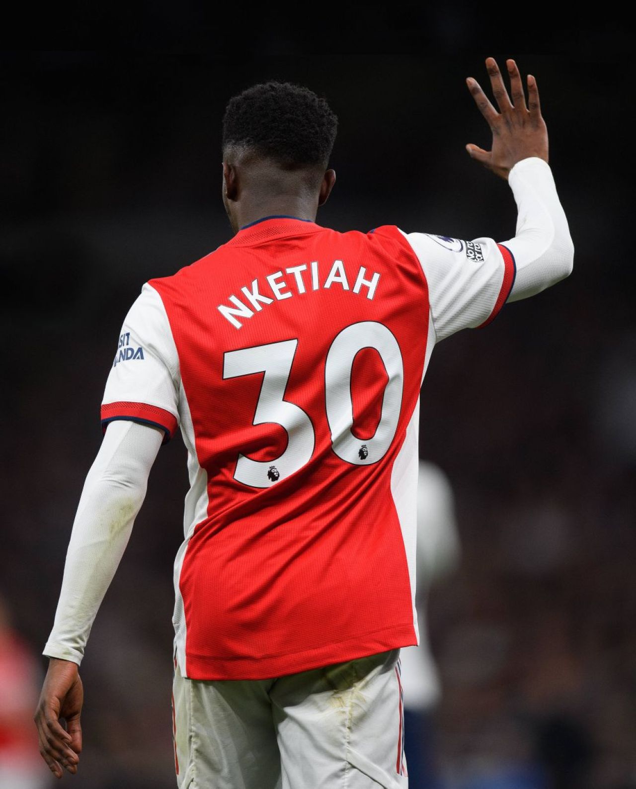 A semnat pe cinci sezoane cu Arsenal și va purta numărul legendarului Thierry Henry_4