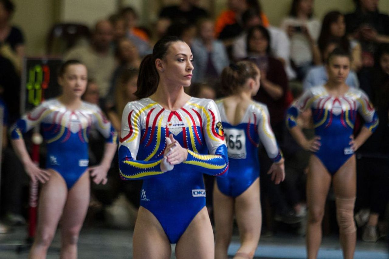 Cătălina Ponor s-a căsătorit! Imagini de la nunta cu actorul cu 18 ani mai mare decât ea _6