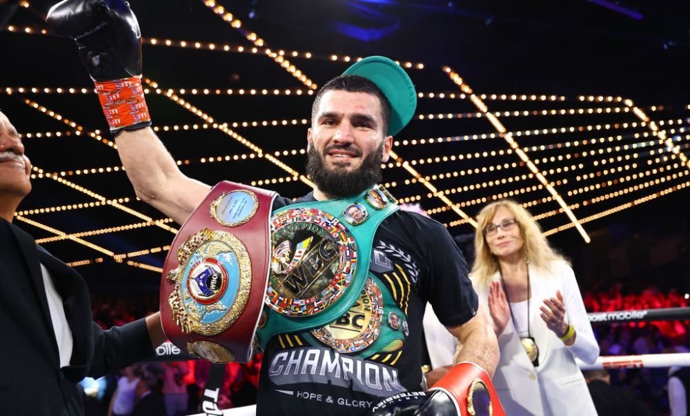 Super-performanță pentru rusul Artur Beterbiev! La 37 de ani a unificat titlurile WBO, WBC și IBF la categoria semigrea_8