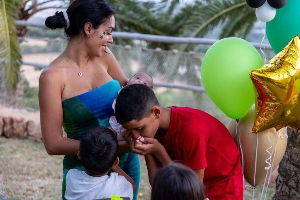 Fiul lui Cristiano Ronaldo a împlinit 12 ani. Imagini spectaculoase de la petrecerea din Spania_15