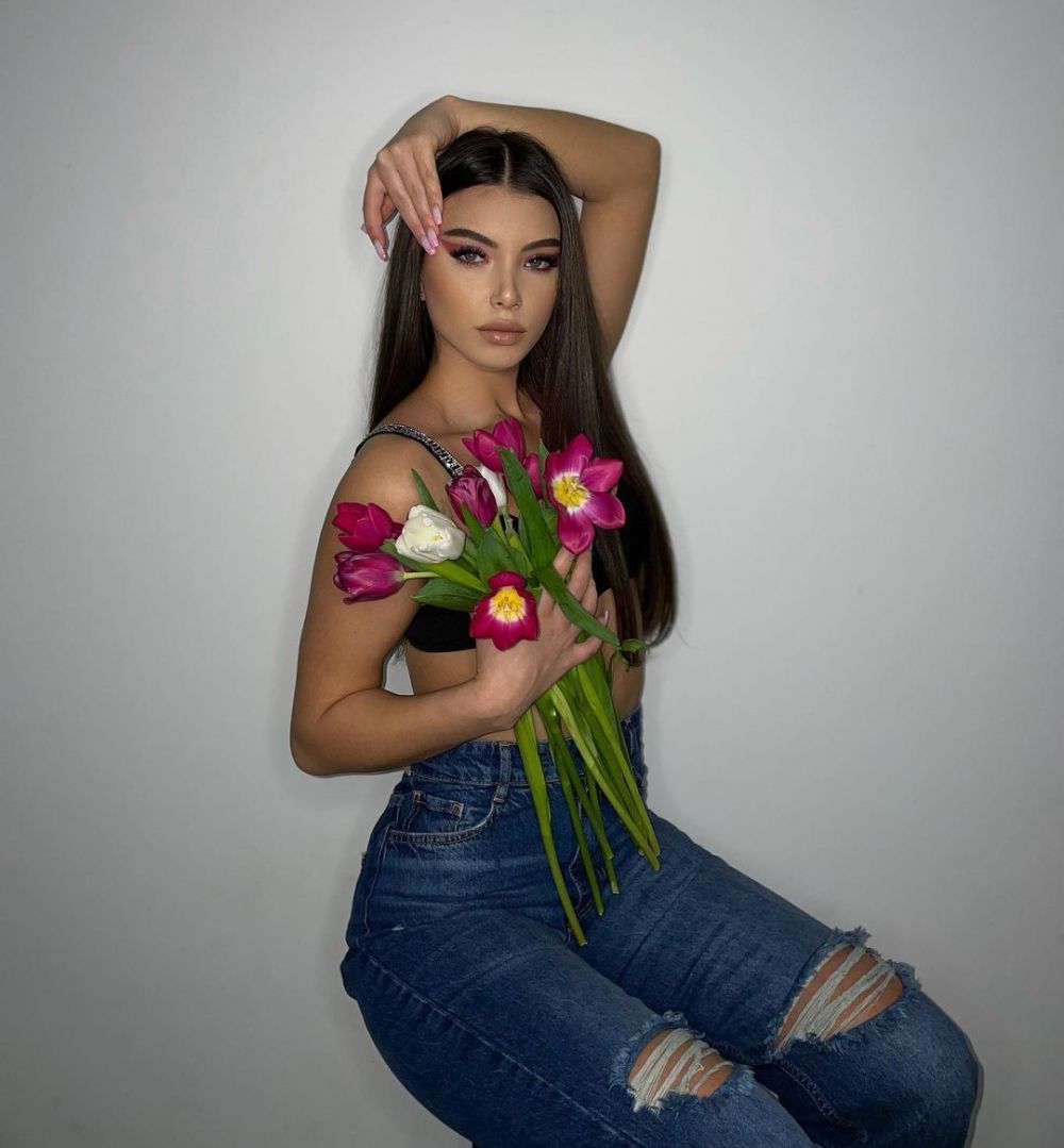 Andrei Ivan a plecat în vacanță după ce a fost ignorat de Iordănescu la națională. S-a 'refugiat' în brațele superbei iubite_34