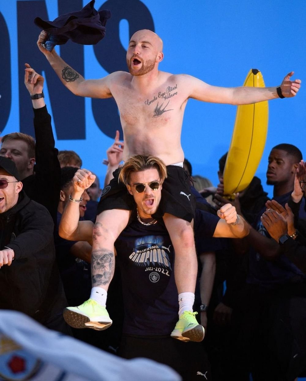 Când iubita nu-i acasă! Dezmăț total în vacanță pentru starurile din Premier League: 116 sticle de șampanie și petreceri la piscină _8