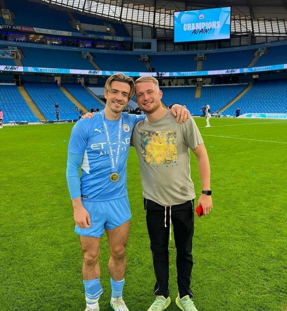 Când iubita nu-i acasă! Dezmăț total în vacanță pentru starurile din Premier League: 116 sticle de șampanie și petreceri la piscină _13