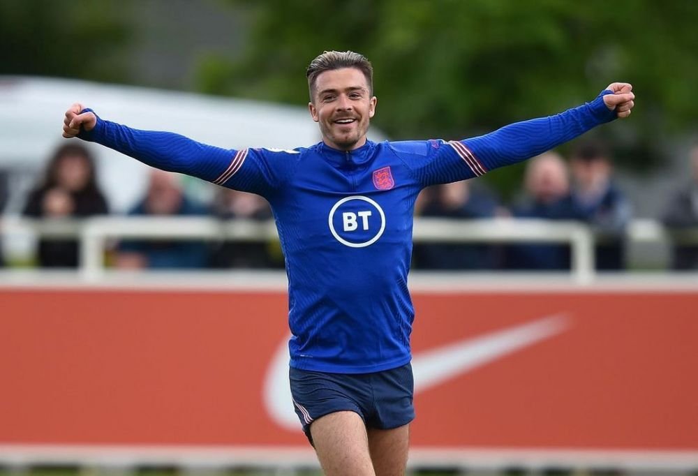 Când iubita nu-i acasă! Dezmăț total în vacanță pentru starurile din Premier League: 116 sticle de șampanie și petreceri la piscină _21