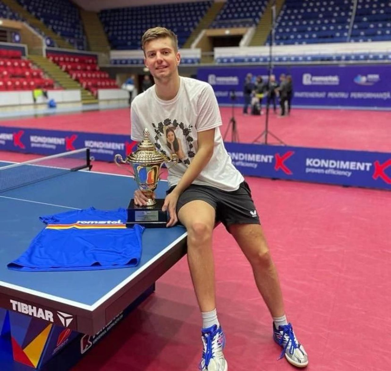 Drama lui Rareș Șipoș, unul dintre cei mai valoroși români la tenis de masă. „Anul trecut, în iulie, stăteam la capul surorii mele decedate!”_6