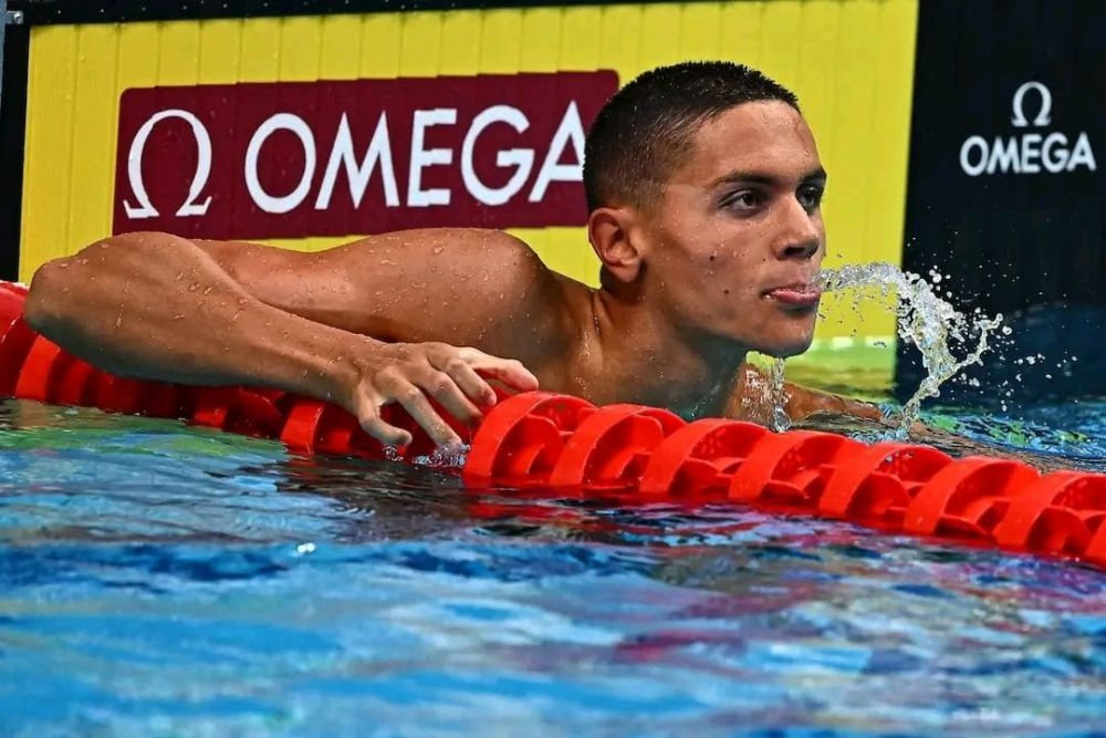 David Popovici, cursă fenomenală! A cucerit aurul la 200 m liber, la primul Mondial de seniori din carieră. Reacția sportivului în vârstă de 17 ani _5