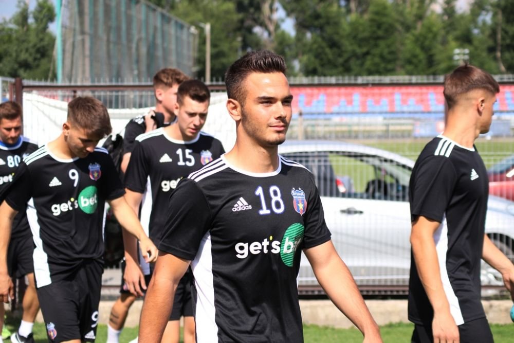 Steaua s-a reunit și Oprița a adus doi fotbaliști din Liga 1. 