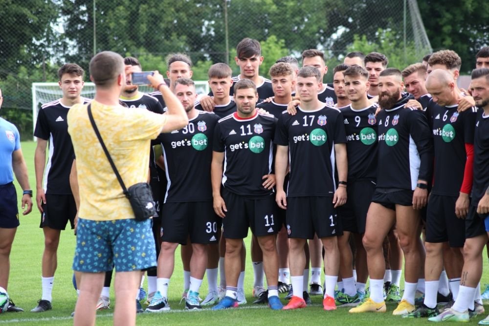 Steaua s-a reunit și Oprița a adus doi fotbaliști din Liga 1. 