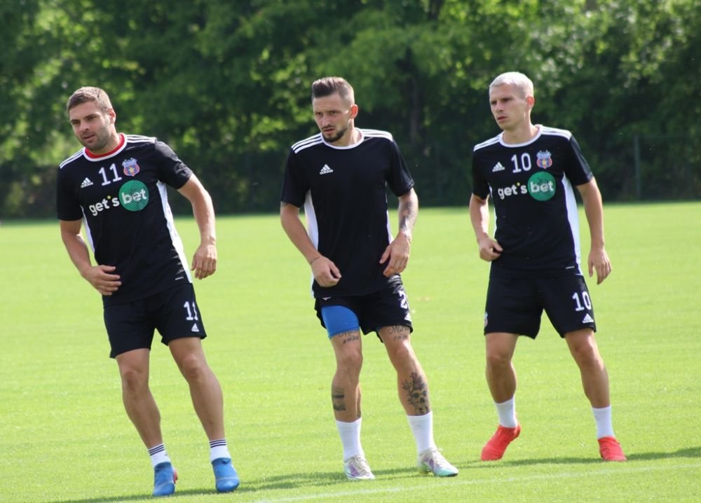 Steaua s-a reunit și Oprița a adus doi fotbaliști din Liga 1. 